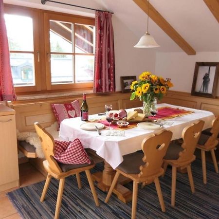 Ski In Out! Gemuetliche Dachgeschosswohnung Konigsleiten Εξωτερικό φωτογραφία